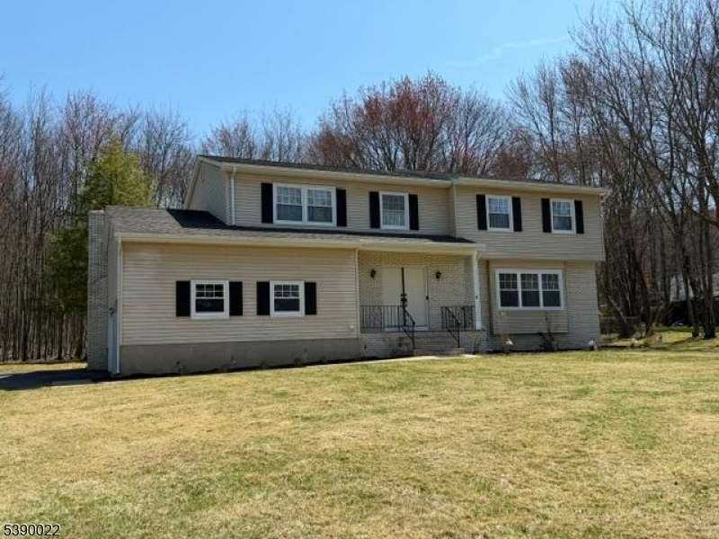 4 Parkview Drive Roxbury NJ 07876