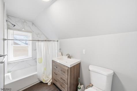 41 Edgar Street East Orange NJ 07018