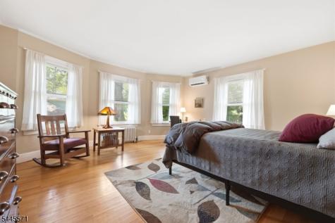 54 Myrtle Avenue Montclair NJ 07042
