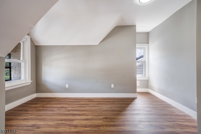 235 S 7th Newark NJ 07103