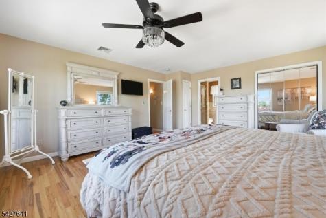 71 Hackberry Place Clifton NJ 07013