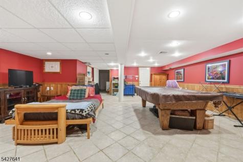 71 Hackberry Place Clifton NJ 07013