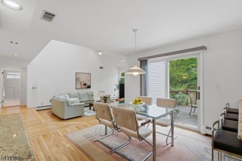 4 Tania Court Roxbury NJ 07876