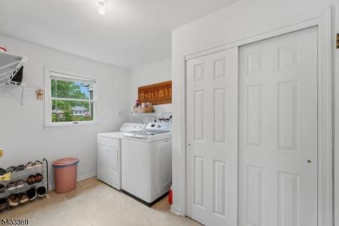 4 Tania Court Roxbury NJ 07876