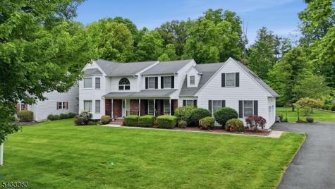4 Tania Court Roxbury NJ 07876