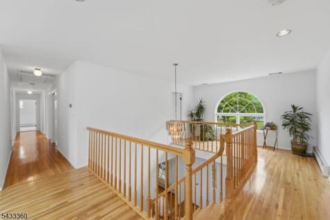 4 Tania Court Roxbury NJ 07876