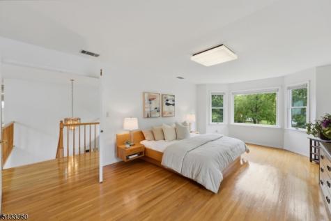 4 Tania Court Roxbury NJ 07876