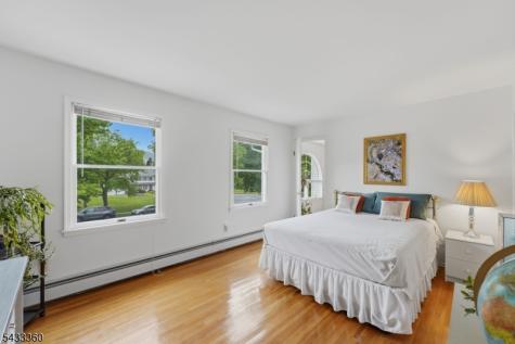4 Tania Court Roxbury NJ 07876