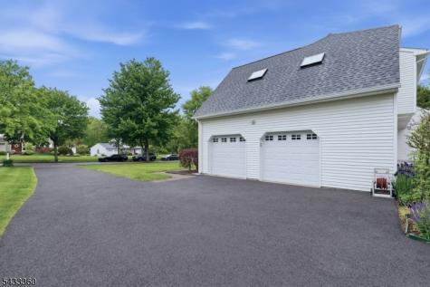 4 Tania Court Roxbury NJ 07876