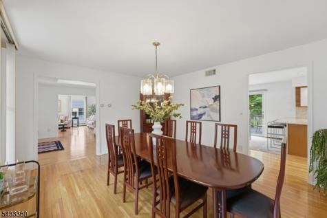 4 Tania Court Roxbury NJ 07876