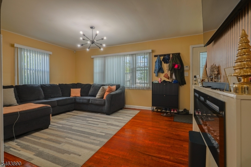 214 Villa Place Rahway NJ 07065