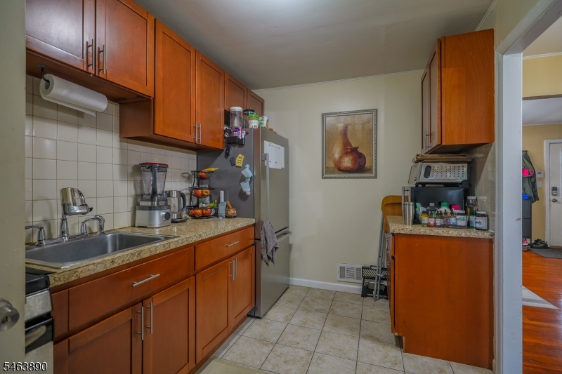 214 Villa Place Rahway NJ 07065