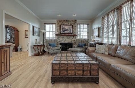 4 Reiher Court West Caldwell NJ 07006