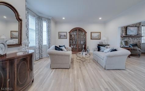 4 Reiher Court West Caldwell NJ 07006