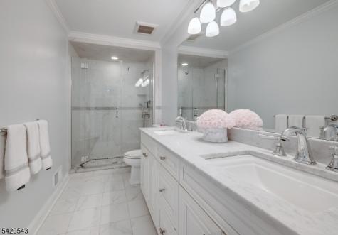4 Reiher Court West Caldwell NJ 07006