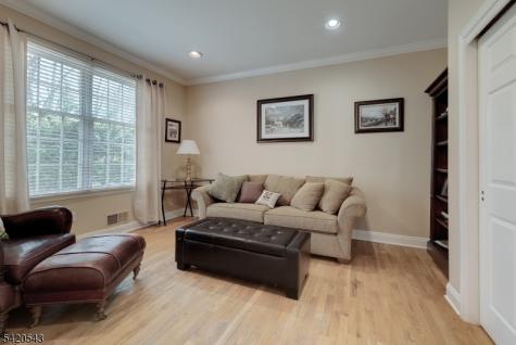 4 Reiher Court West Caldwell NJ 07006