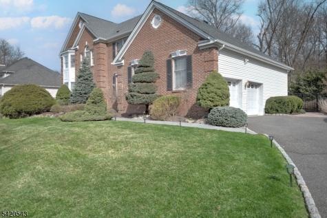 4 Reiher Court West Caldwell NJ 07006
