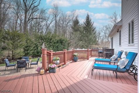 4 Reiher Court West Caldwell NJ 07006