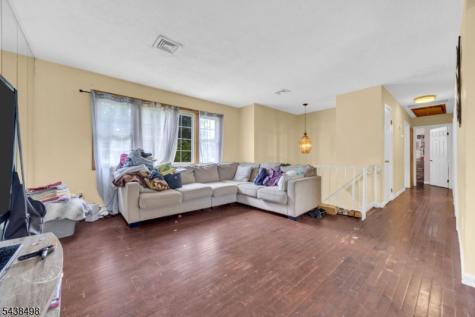 26 Nancy Lane Piscataway NJ 08854