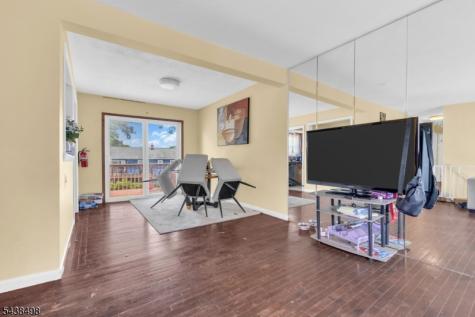 26 Nancy Lane Piscataway NJ 08854