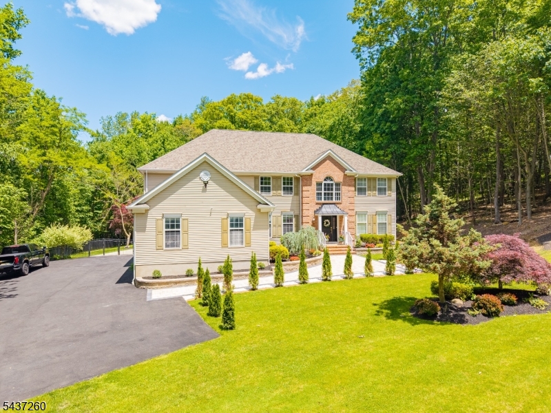 17 Cromwell Drive Chester NJ 07930