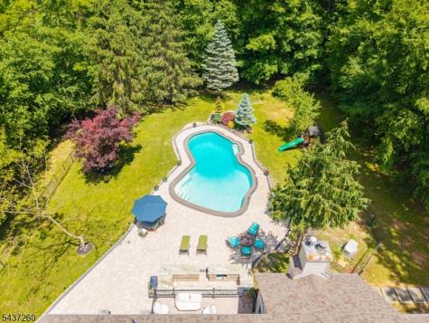 17 Cromwell Drive Chester NJ 07930