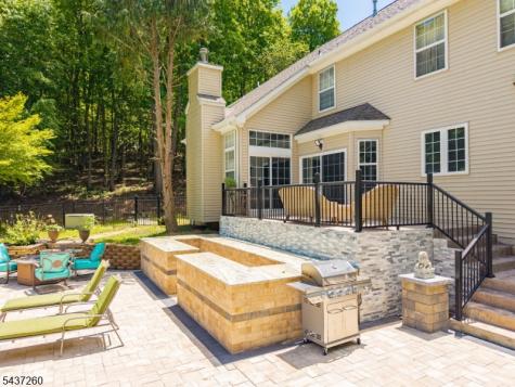 17 Cromwell Drive Chester NJ 07930