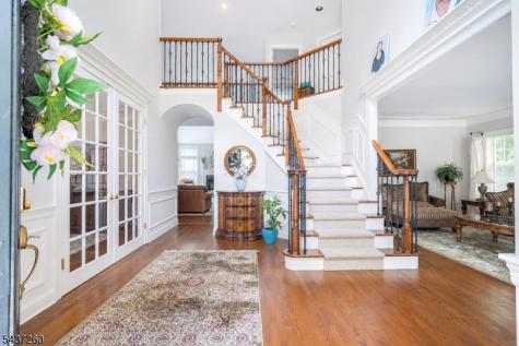 17 Cromwell Drive Chester NJ 07930
