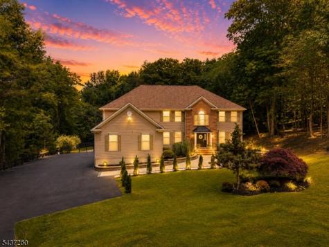 17 Cromwell Drive Chester NJ 07930