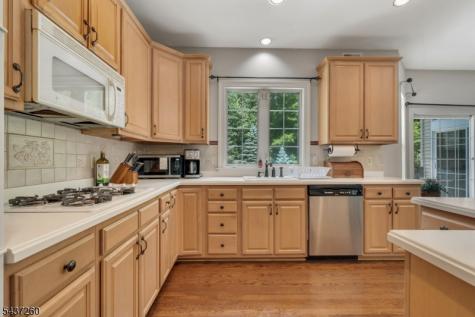 17 Cromwell Drive Chester NJ 07930