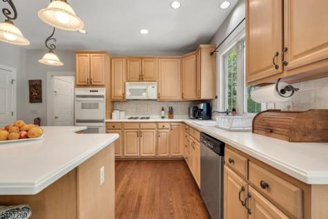17 Cromwell Drive Chester NJ 07930