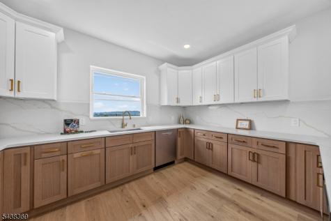 125 Cedarhurst Avenue Woodland Park NJ 07424