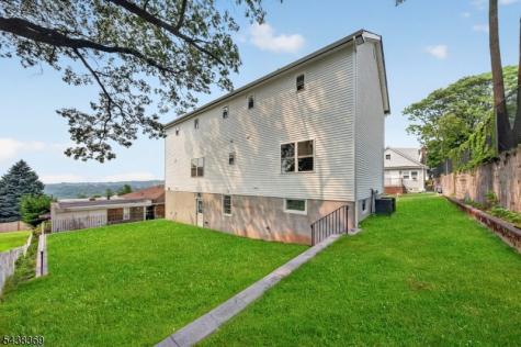 125 Cedarhurst Avenue Woodland Park NJ 07424