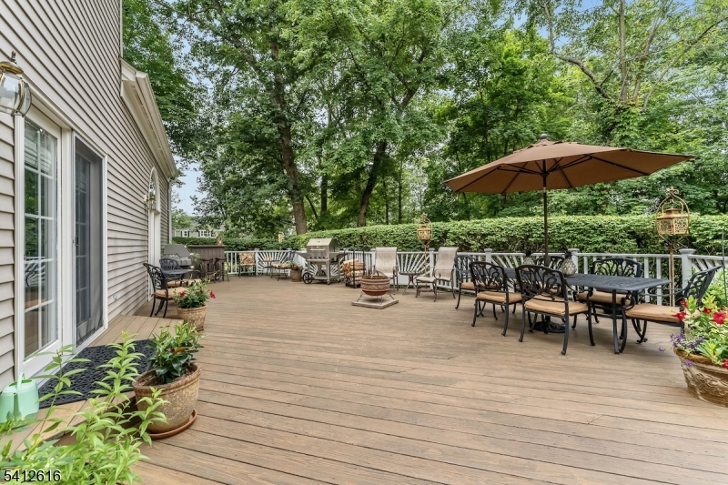 1 Maxwell Court Raritan NJ 08822