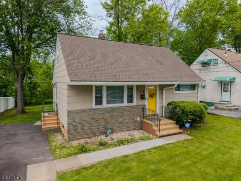 13 Independence Drive Roselle NJ 07203