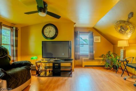 13 Independence Drive Roselle NJ 07203