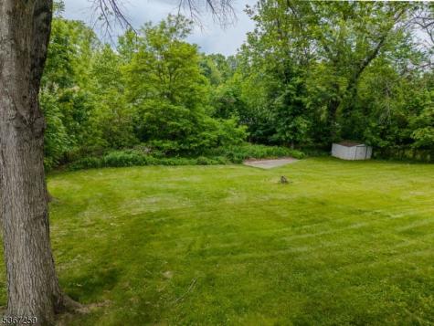 13 Independence Drive Roselle NJ 07203
