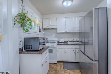 13 Independence Drive Roselle NJ 07203