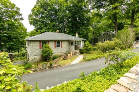 127 Cedar Drive Andover NJ 07860