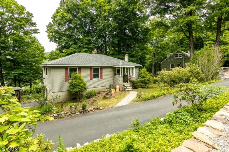 127 Cedar Drive Andover NJ 07860