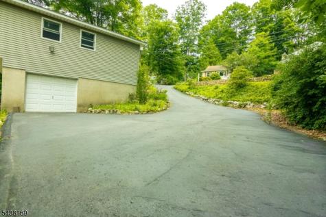 127 Cedar Drive Andover NJ 07860