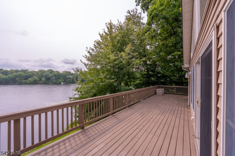 25 Decker Pond Trail Vernon NJ 07461