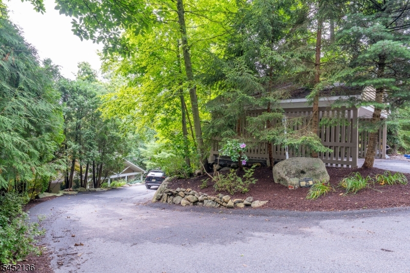 25 Decker Pond Trail Vernon NJ 07461