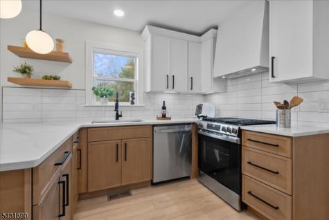 93 River View Way Montague NJ 07827