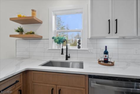 93 River View Way Montague NJ 07827