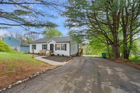 93 River View Way Montague NJ 07827