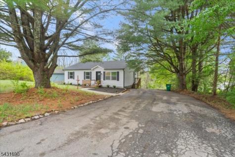 93 River View Way Montague NJ 07827