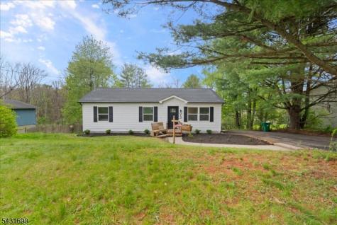 93 River View Way Montague NJ 07827
