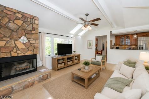 43 Brush Hill Road Kinnelon NJ 07405