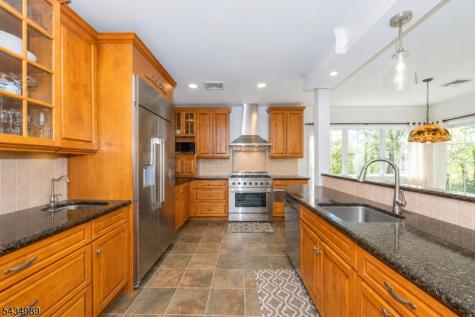 43 Brush Hill Road Kinnelon NJ 07405